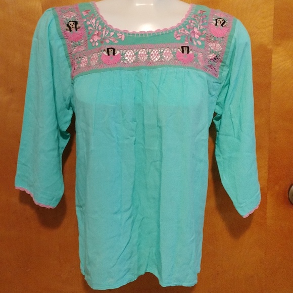 Handmade embroidery open back green 💚 with pink 🩷 blouse. - Picture 1 of 8